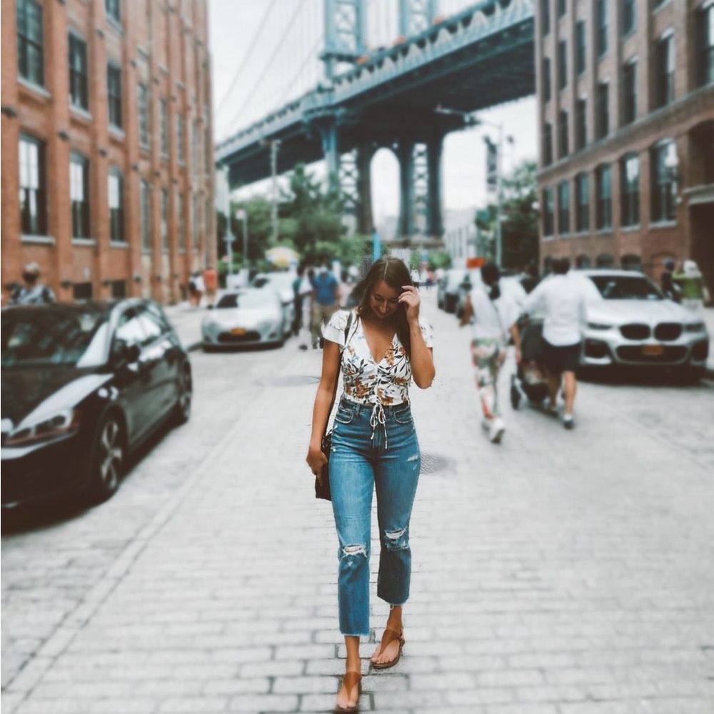✨FLASH SALE Abercrombie Ankle Straight Ultra High Rise Jeans